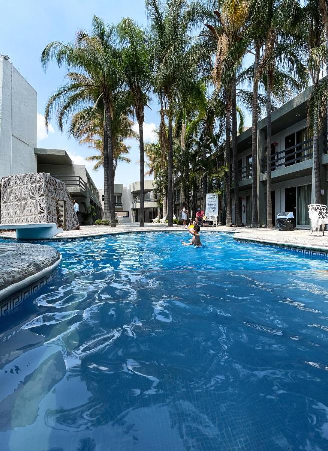 Hotel Suites Del Real Zapopan Zewnętrze zdjęcie