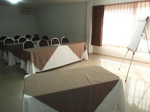Hotel Suites Del Real Zapopan Zewnętrze zdjęcie